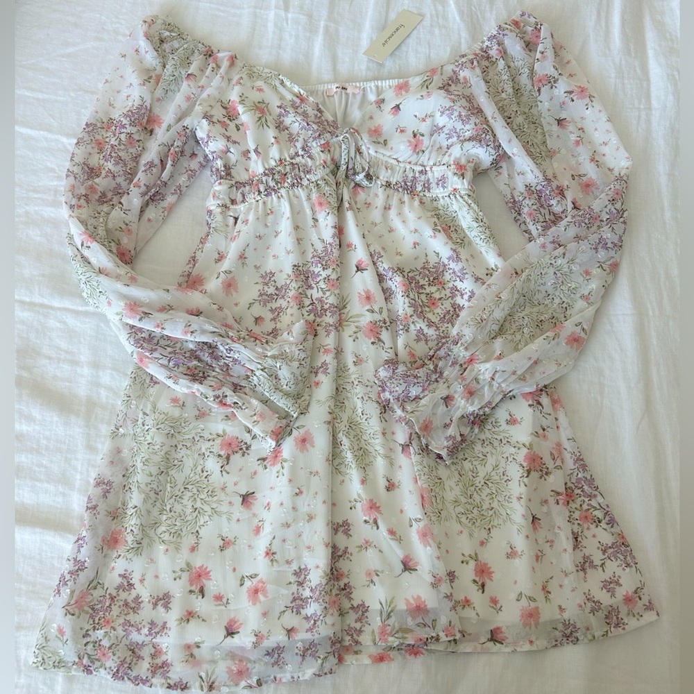 Francesca’s white floral babydoll dress